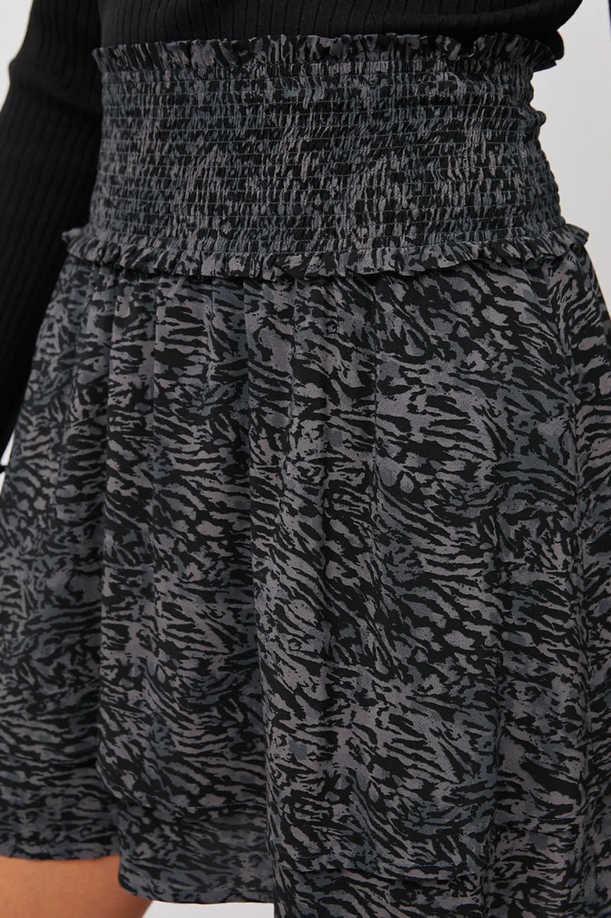 ADDISON SKIRT - CHARCOAL ABSTRACT ANIMAL|Rails Clearance