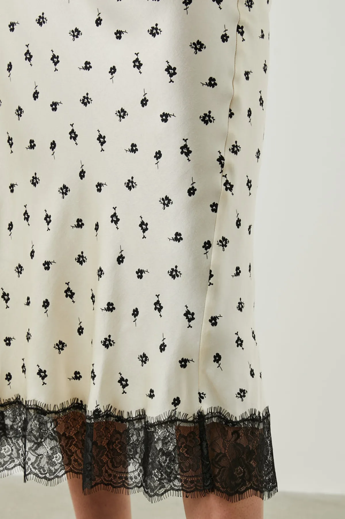 EBONY SKIRT - CHAMPAGNE FLORAL|Rails Outlet
