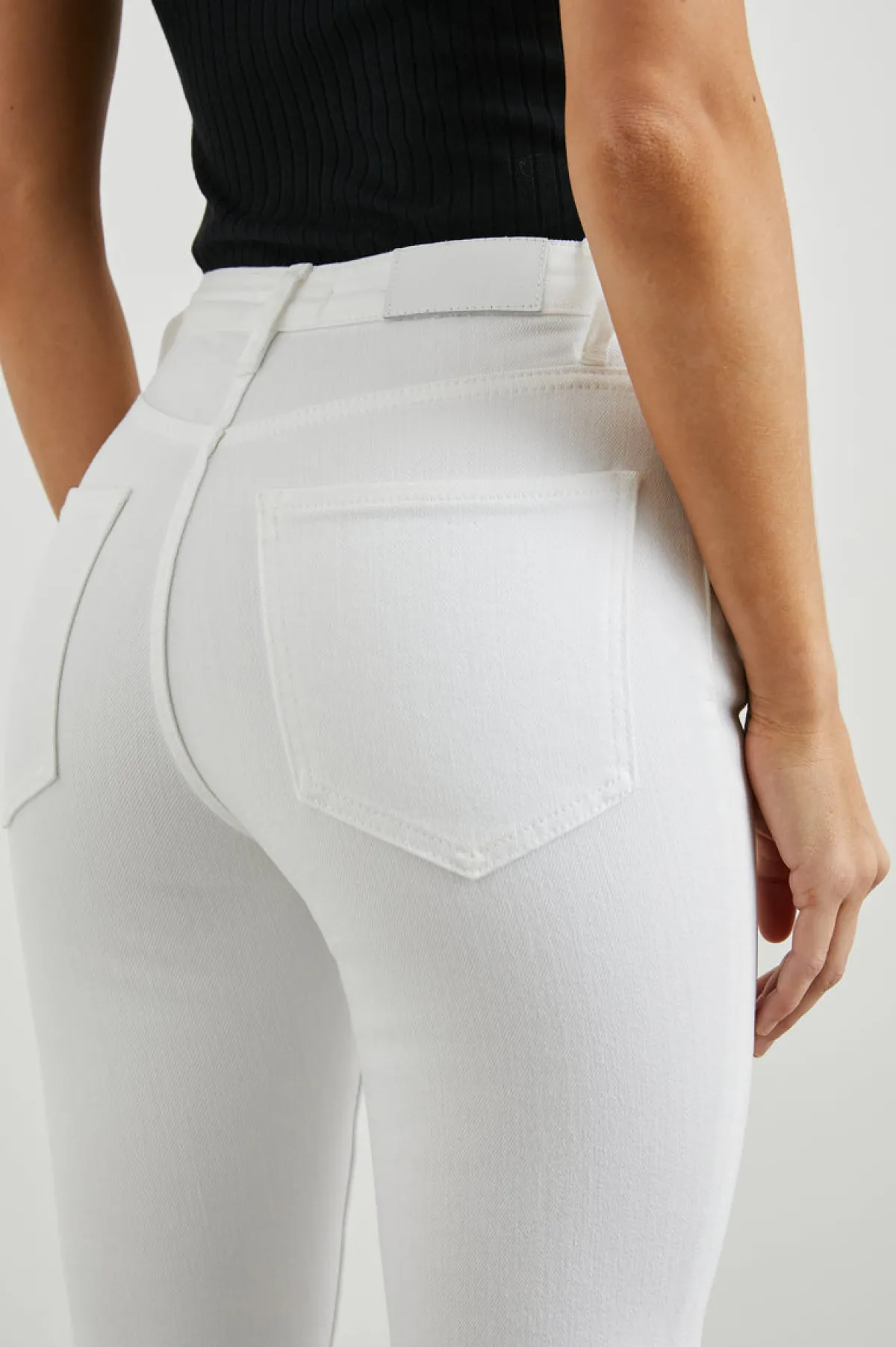 SUNSET CROP SLIM FLARE - SALT WHITE|Rails Best
