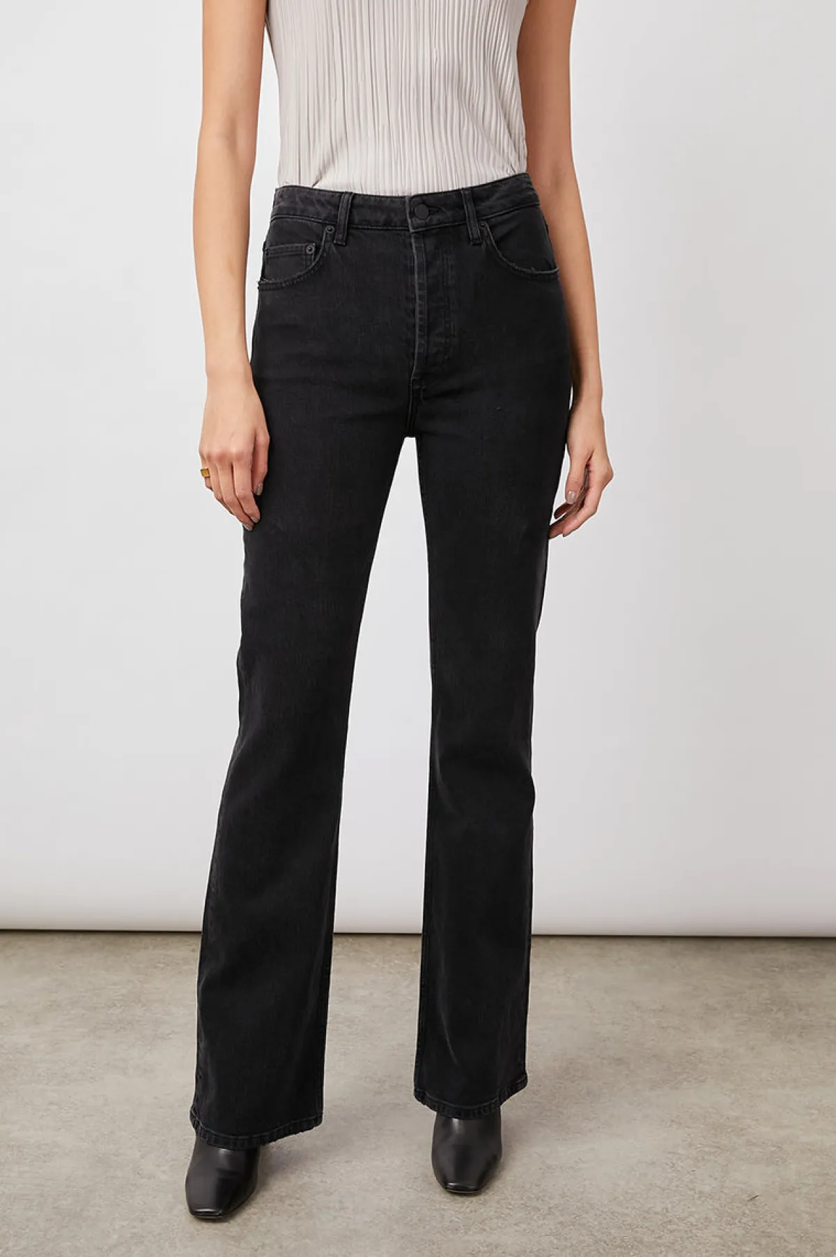 SUNSET SLIM FLARE - TARMAC|Rails Online